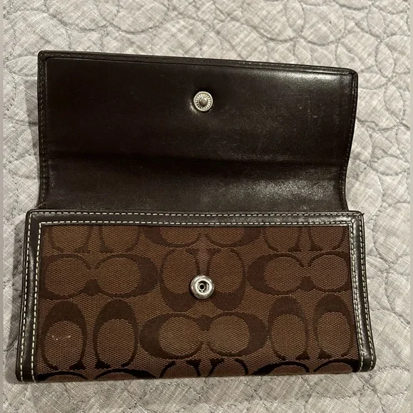 Coach Brown Logo Tri-fold wallet Used - Picture 9 of 10